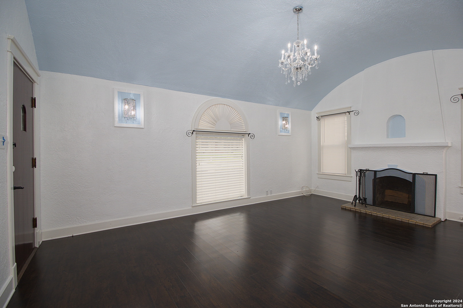 261 E Rosewood Avenue San Antonio TX 78212