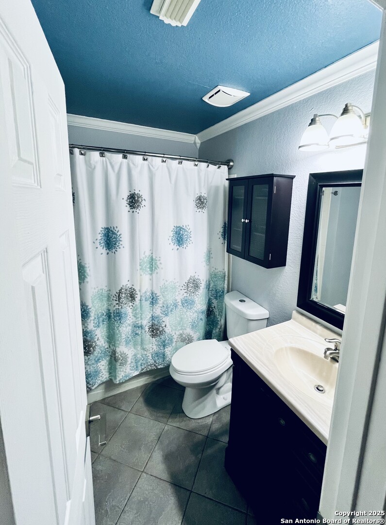 10302 Shady Meadows San Antonio TX 78245