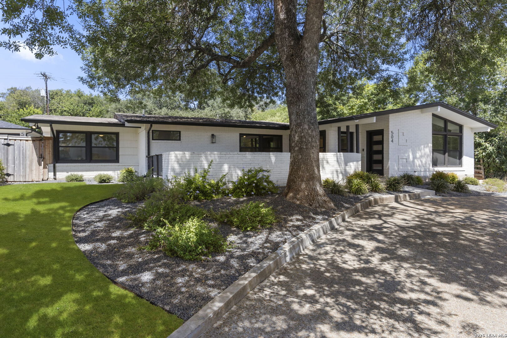 504 S Vandiver Terrell Hills TX 78209