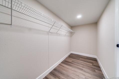 551 Big Oak Drive San Antonio TX 78264