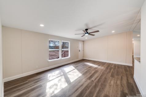 551 Big Oak Drive San Antonio TX 78264