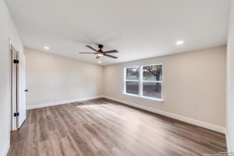 551 Big Oak Drive San Antonio TX 78264