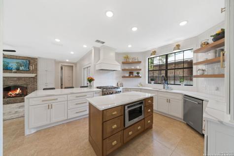 3 Rogers Wood San Antonio TX 78248