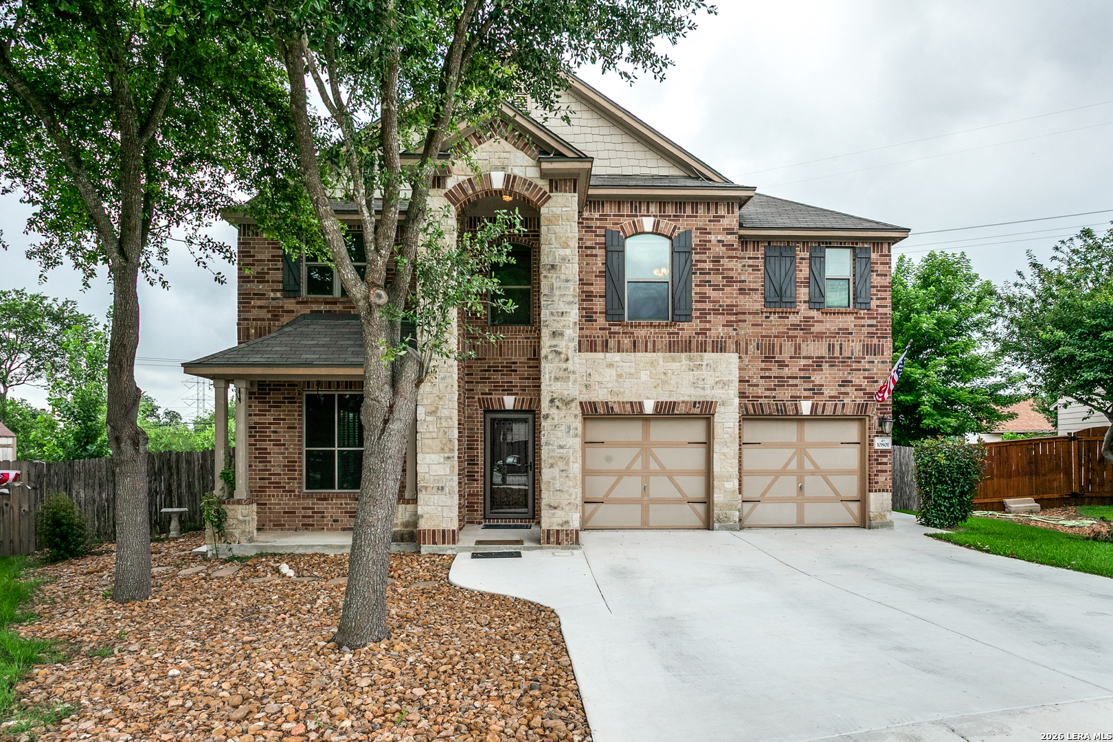 10801 Fox Crest Live Oak TX 78233