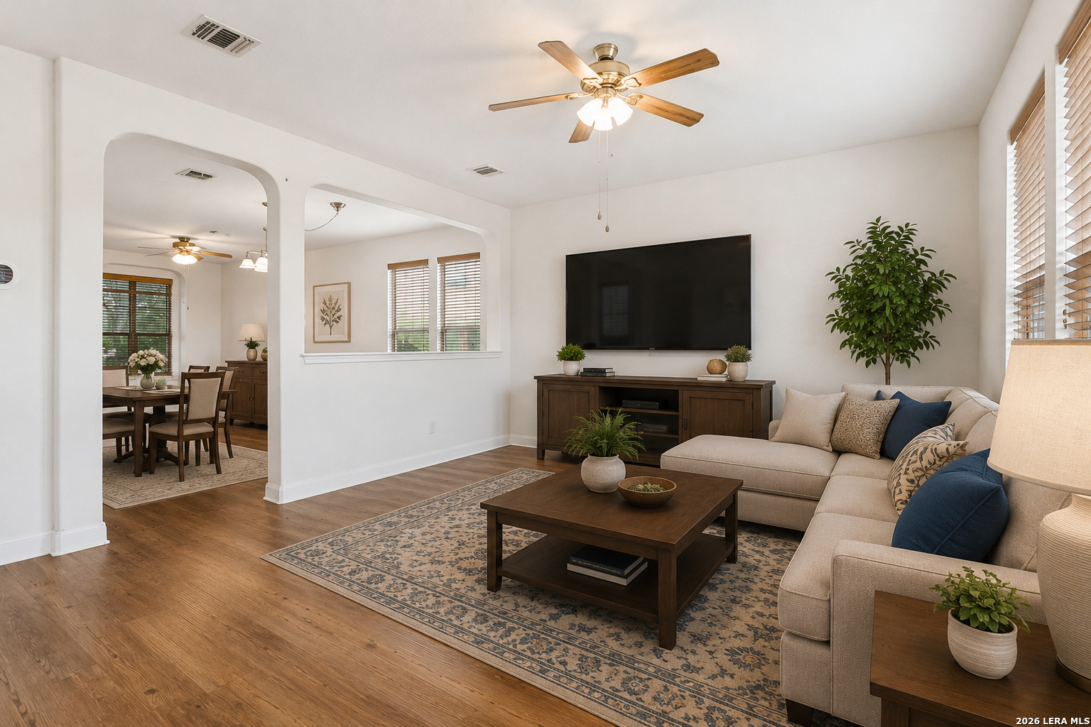 10801 Fox Crest Live Oak TX 78233