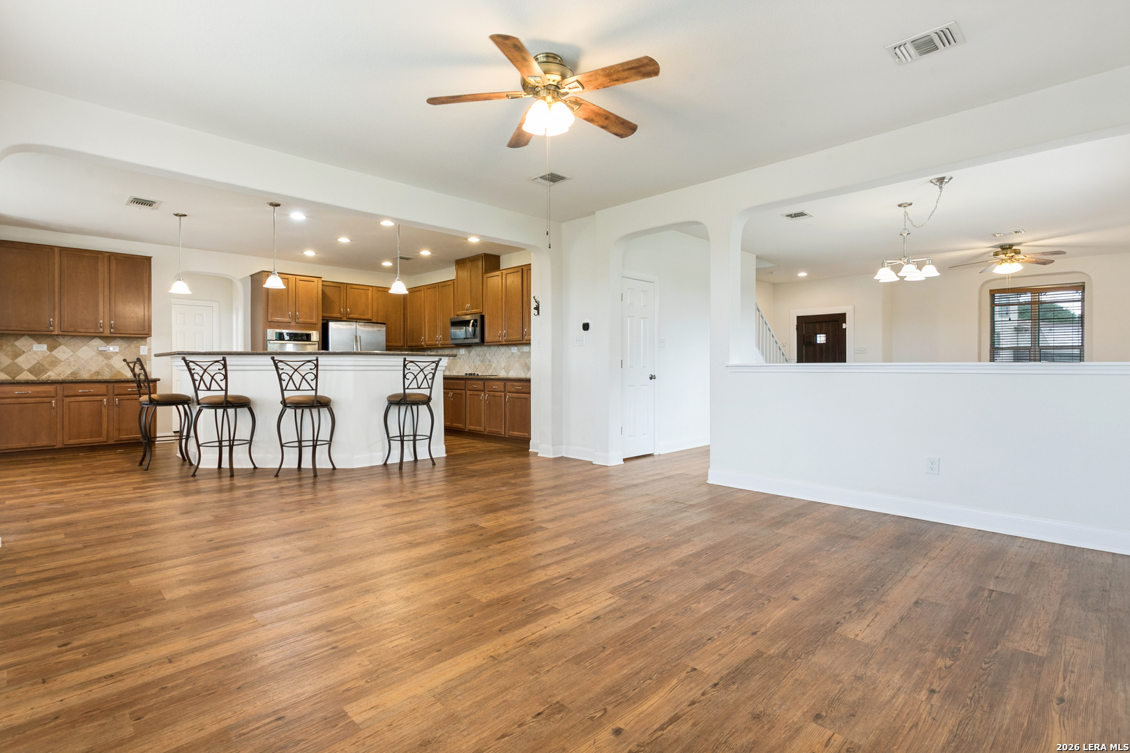 10801 Fox Crest Live Oak TX 78233