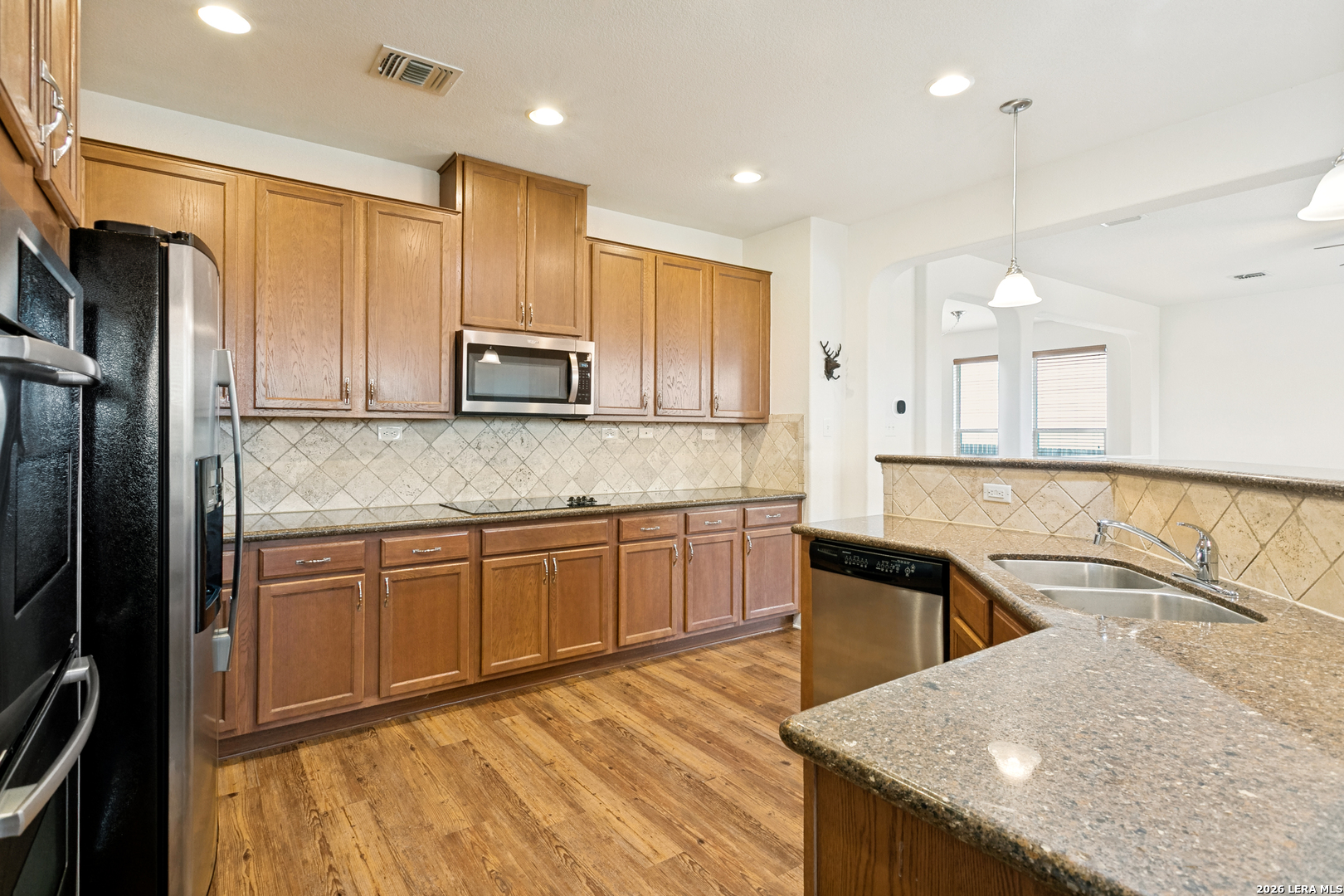 10801 Fox Crest Live Oak TX 78233