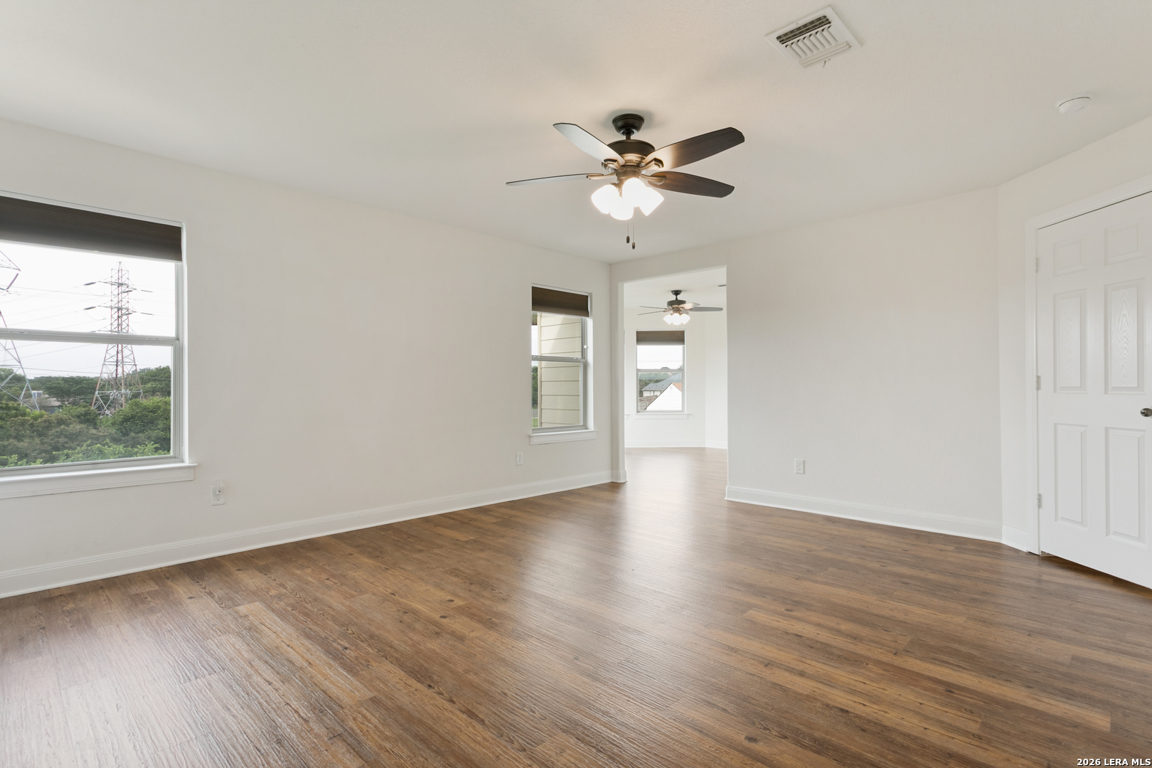 10801 Fox Crest Live Oak TX 78233