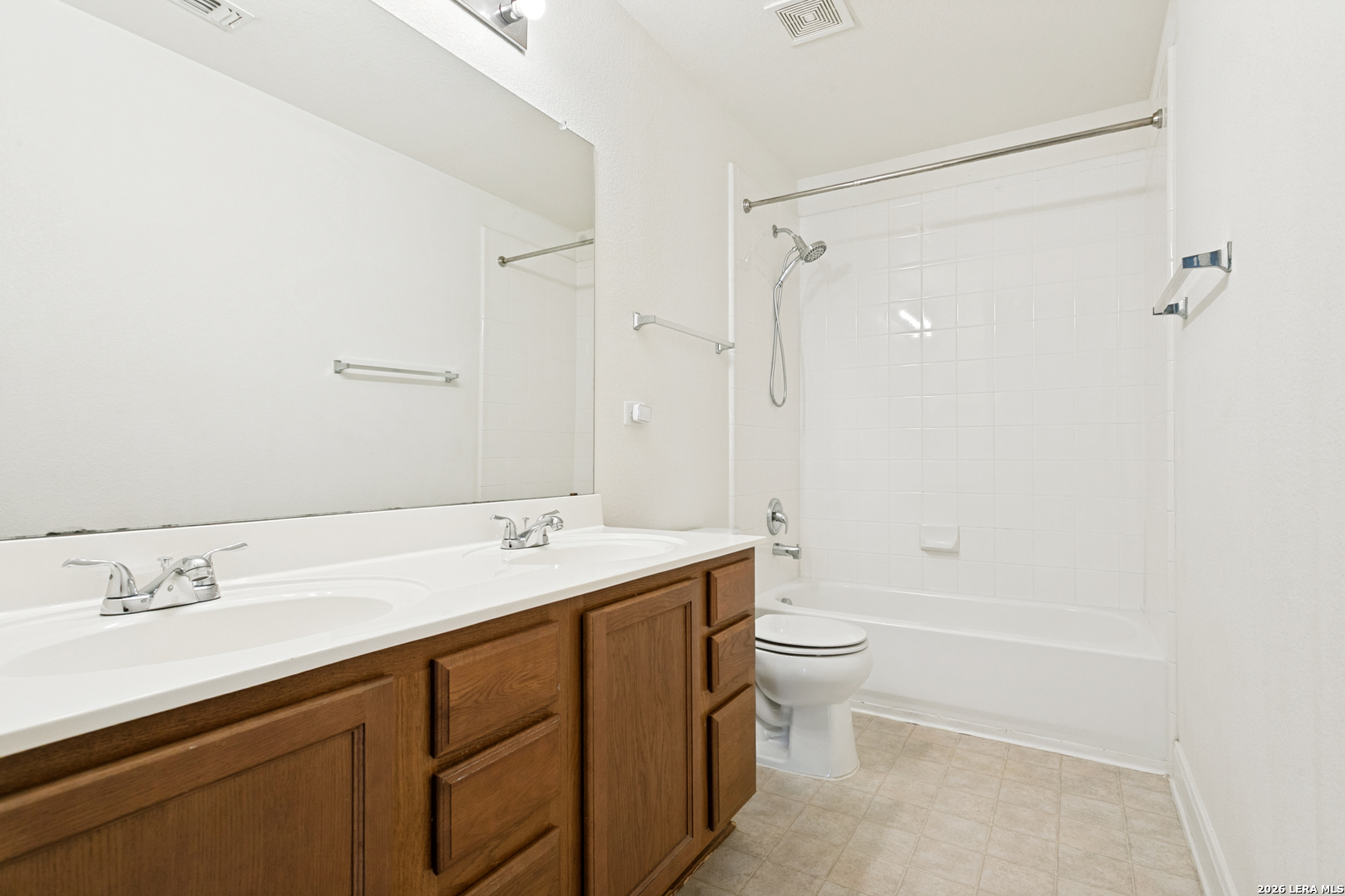 10801 Fox Crest Live Oak TX 78233