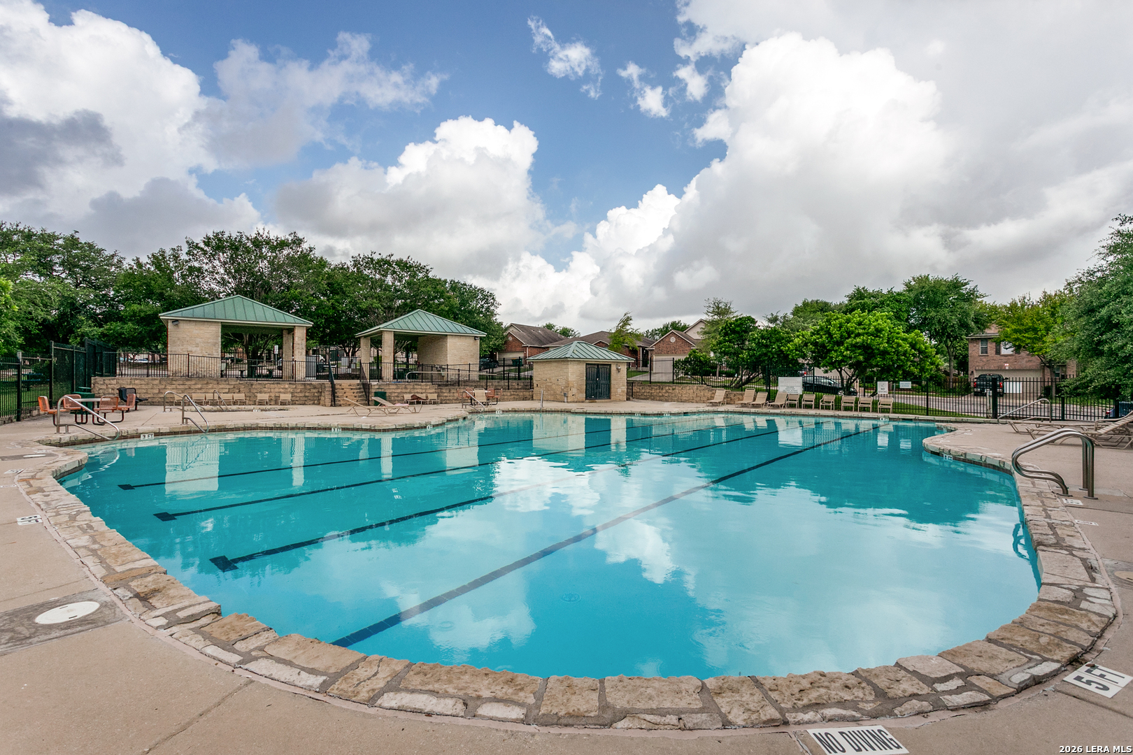 10801 Fox Crest Live Oak TX 78233