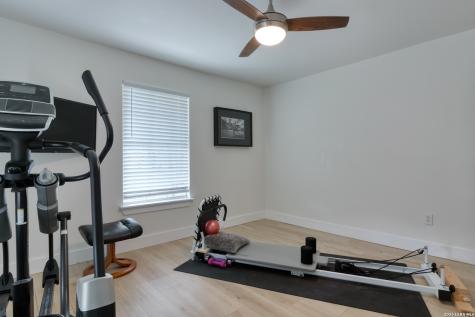 109 Hilltop Drive E Kerrville TX 78028
