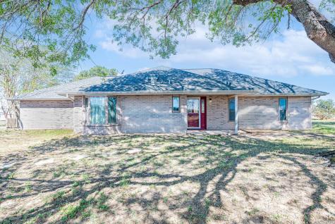 491 State Highway 97 E Floresville TX 78114