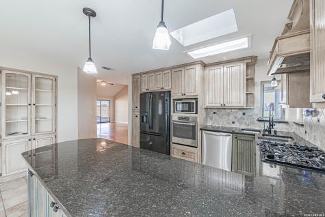 491 State Highway 97 E Floresville TX 78114