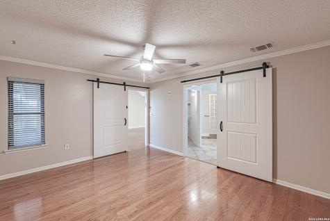 491 State Highway 97 E Floresville TX 78114