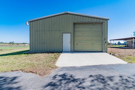 491 State Highway 97 E Floresville TX 78114