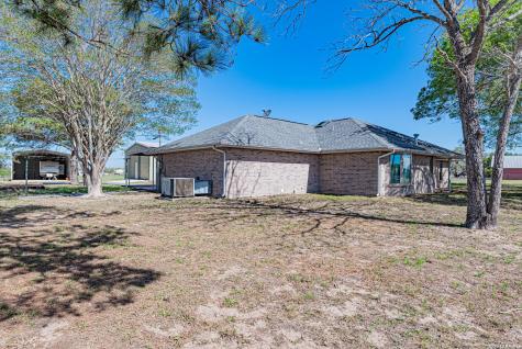 491 State Highway 97 E Floresville TX 78114