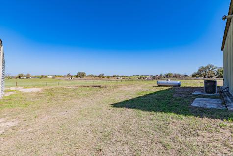 491 State Highway 97 E Floresville TX 78114