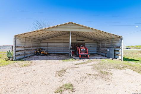 491 State Highway 97 E Floresville TX 78114