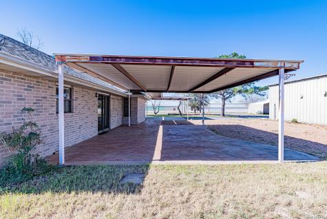 491 State Highway 97 E Floresville TX 78114