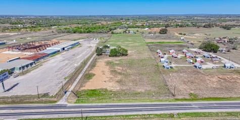 491 State Highway 97 E Floresville TX 78114