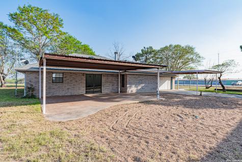 491 State Highway 97 E Floresville TX 78114