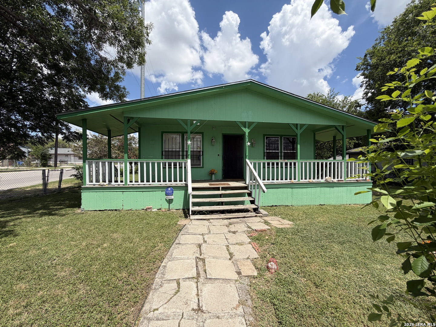 378 N San Ignacio San Antonio TX 78237