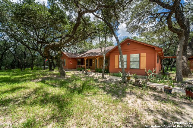 651 Cherry Ridge Floresville TX 78114