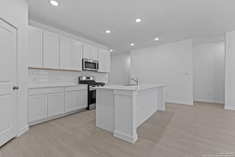 1233 Twisted Creek New Braunfels TX 78130