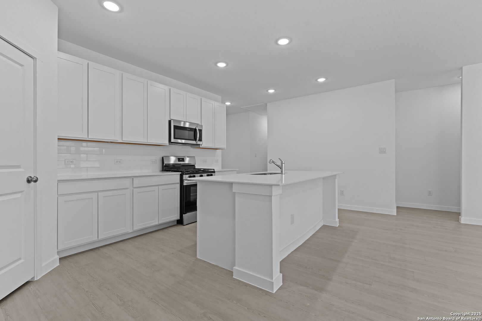 1233 Twisted Creek New Braunfels TX 78130