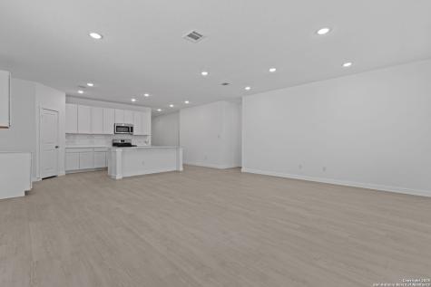 1233 Twisted Creek New Braunfels TX 78130