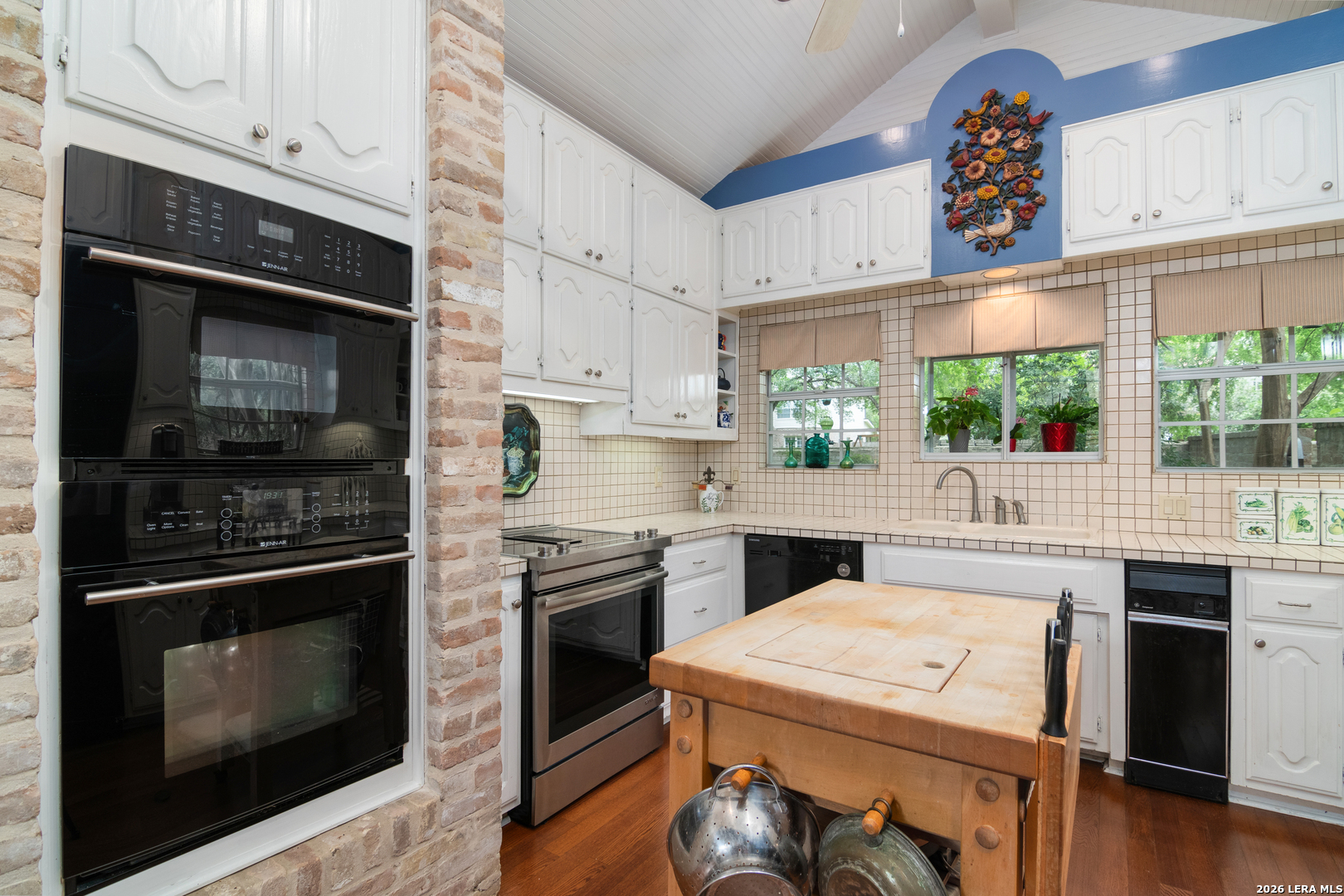 6 Plum Lane San Antonio TX 78218