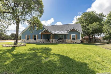 124 Creekwood Drive Bandera TX 78003