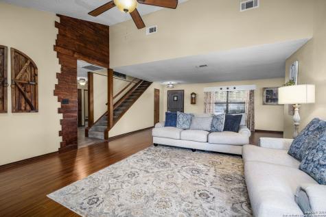 115 Sprecken Isle Canyon Lake TX 78133