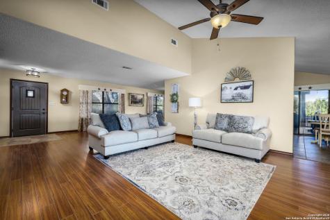 115 Sprecken Isle Canyon Lake TX 78133