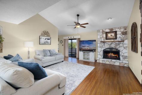 115 Sprecken Isle Canyon Lake TX 78133