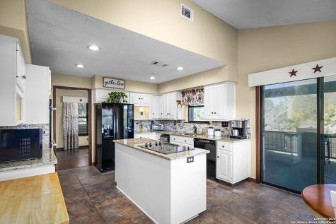 115 Sprecken Isle Canyon Lake TX 78133