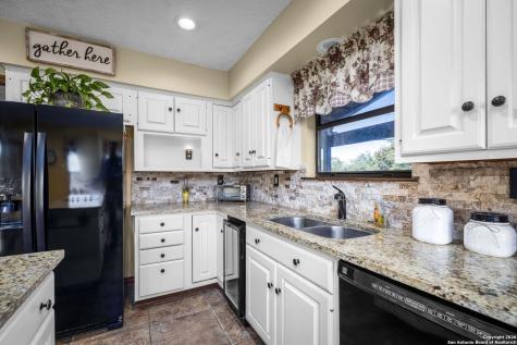 115 Sprecken Isle Canyon Lake TX 78133