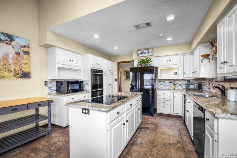 115 Sprecken Isle Canyon Lake TX 78133