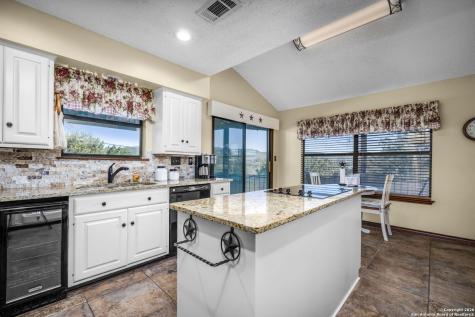 115 Sprecken Isle Canyon Lake TX 78133