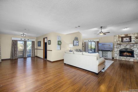 115 Sprecken Isle Canyon Lake TX 78133