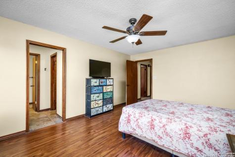 115 Sprecken Isle Canyon Lake TX 78133