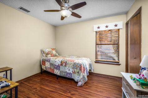 115 Sprecken Isle Canyon Lake TX 78133
