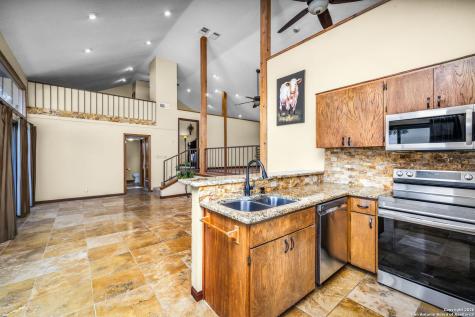 115 Sprecken Isle Canyon Lake TX 78133