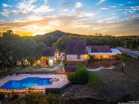 115 Sprecken Isle Canyon Lake TX 78133