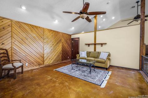 115 Sprecken Isle Canyon Lake TX 78133
