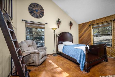 115 Sprecken Isle Canyon Lake TX 78133
