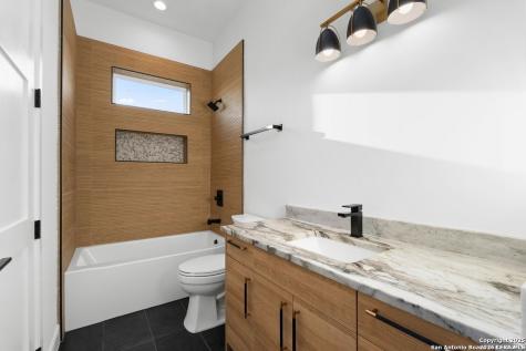 230 Cassiano San Antonio TX 78204