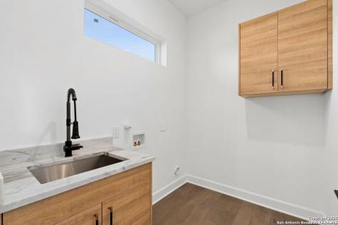 230 Cassiano San Antonio TX 78204