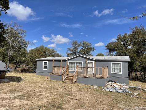435 Ashford Circle Poteet TX 78065