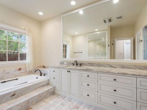 16 Galleria Drive San Antonio TX 78257